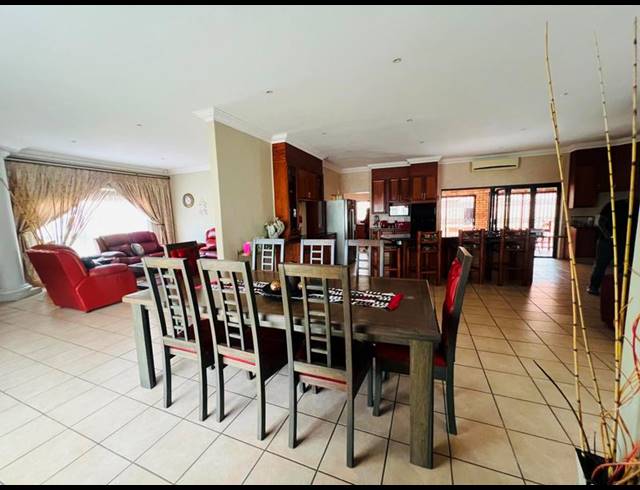 3 BEDROOM HOUSE FOR SALE IN NINAPARK